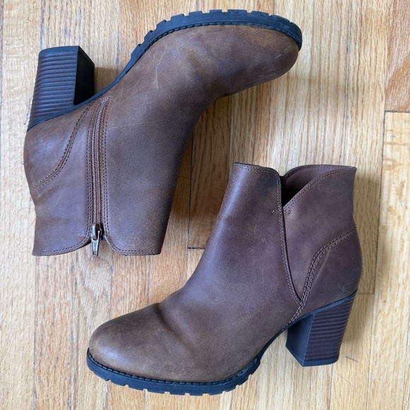 Brown leather ankle boots with chunky block heel - Picture 1 of 9